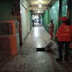 Caamtroh realiza labores de sondeo de drenaje en el mercado municipal