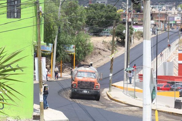 Pavimentación asfáltica del acceso principal a San Mateo