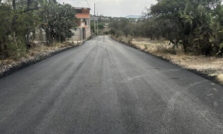 Concluyen trabajos de pavimentación asfáltica en “Dos Peñas”