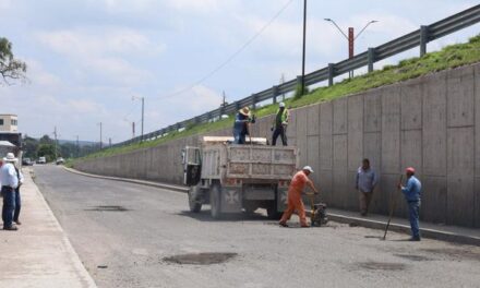 Realizan trabajos de bacheo en Tepeji