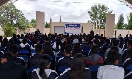 Imparten pláticas de prevención a los alumnos del CECyTEH