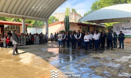 Alcalde reconoce públicamente el trabajo de la Comisión de Agua de Tepeji