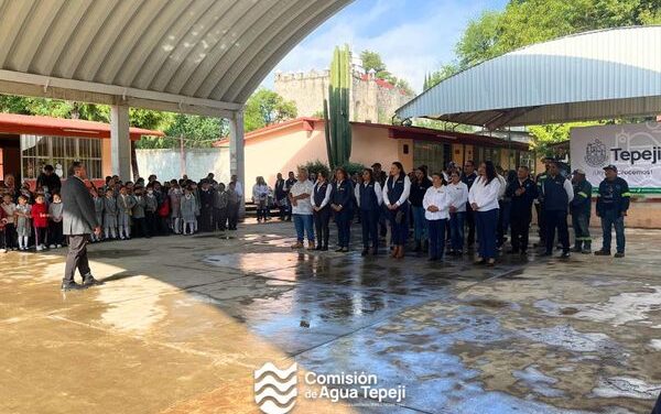 Alcalde reconoce públicamente el trabajo de la Comisión de Agua de Tepeji