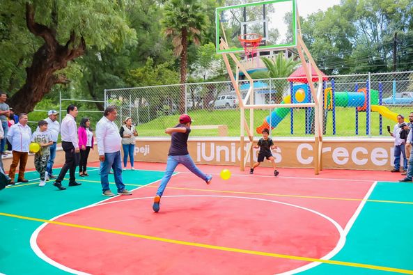 La rehabilitación de espacios públicos permite generar la sana convivencia, el deporte y la unidad de las familias.