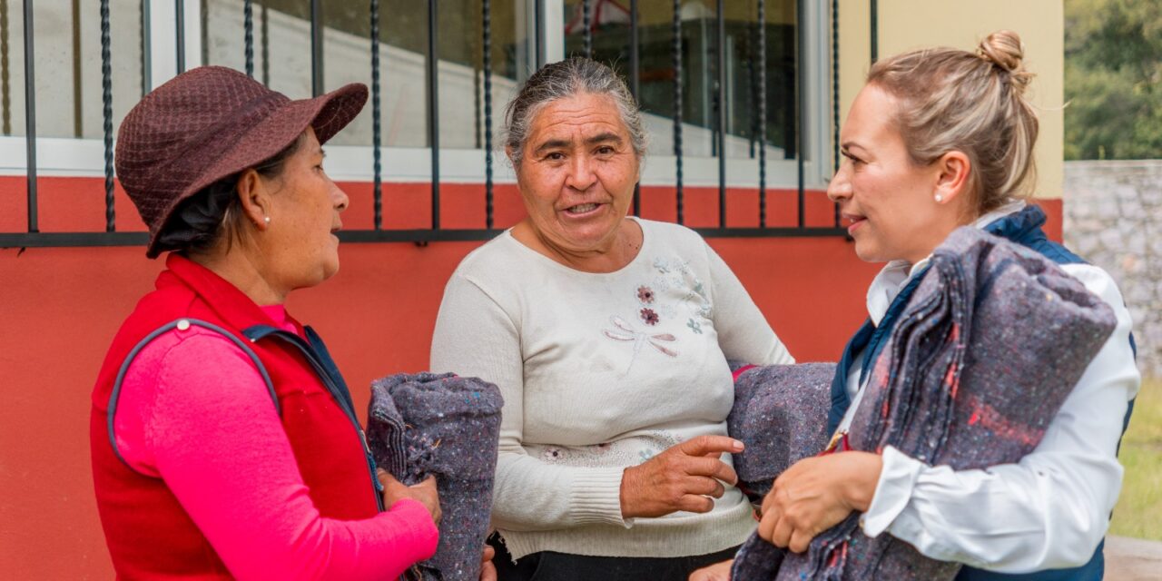 Entregan 150 apoyos invernales en San José Piedra Gorda, Tepeji del Río