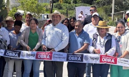 Con el programa ¡Unidos Construimos! y el esfuerzo y trabajo de la familias continuamos culminando calles que mejoran la calidad de vida de los habitantes de nuestras localidades como lo es en la calle Agustín Melgar de Santa María Quelites.