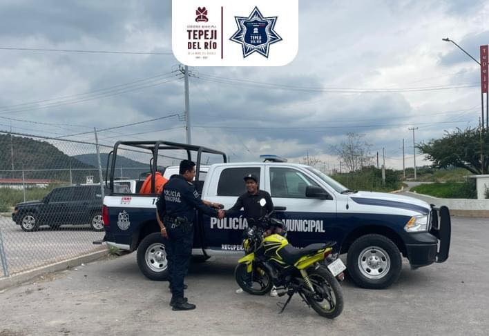 La Unidad de Recuperación de Vehículos de la Secretaría de Seguridad Pública de Tepeji, recuperó motocicleta robada en San Mateo