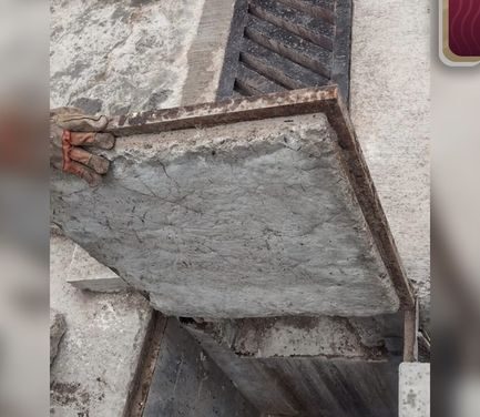 Personal de CAAMTROH instaló rejillas en la calle Prolongación Morelos de la colonia Noxtongo