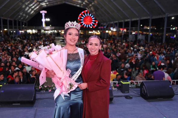 Arantza Ventura Hernández, fue coronada como la Reina de las Fiestas de Octubre 2024 en #Tepeji