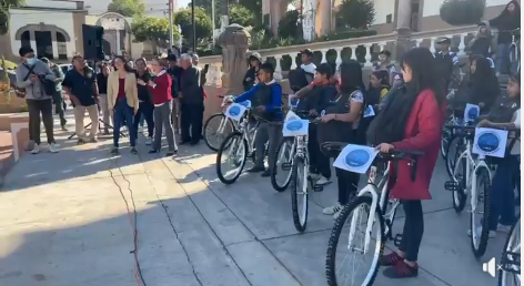 Entrega de bicicletas a niñas y niños de diversas comunidades de #TepejiDelRío.