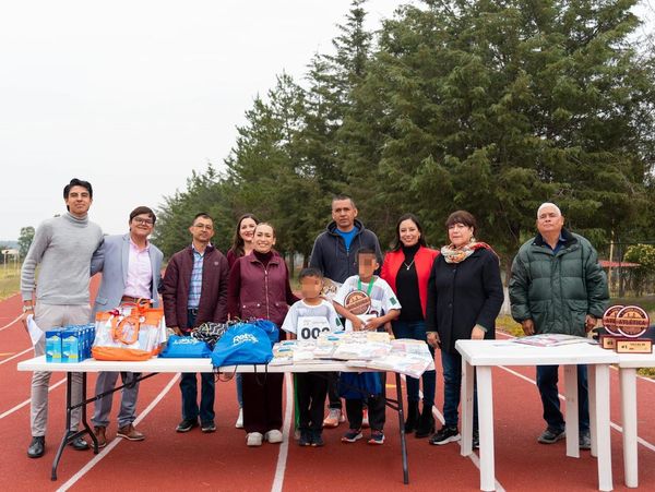 Se llevó a cabo la 23ª Carrera Atlética “A Jugar con la Familia” en Tepeji