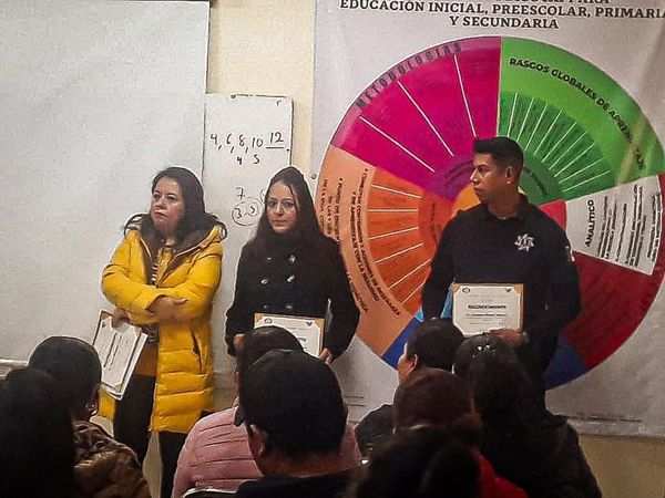 Imparten pláticas preventivas en centros educativos de Atotonilco de Tula