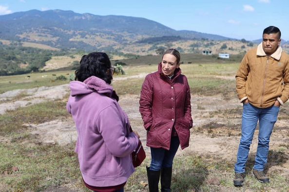 Alcaldesa de Tepeji, recorre zona protegida en Vega de Madero