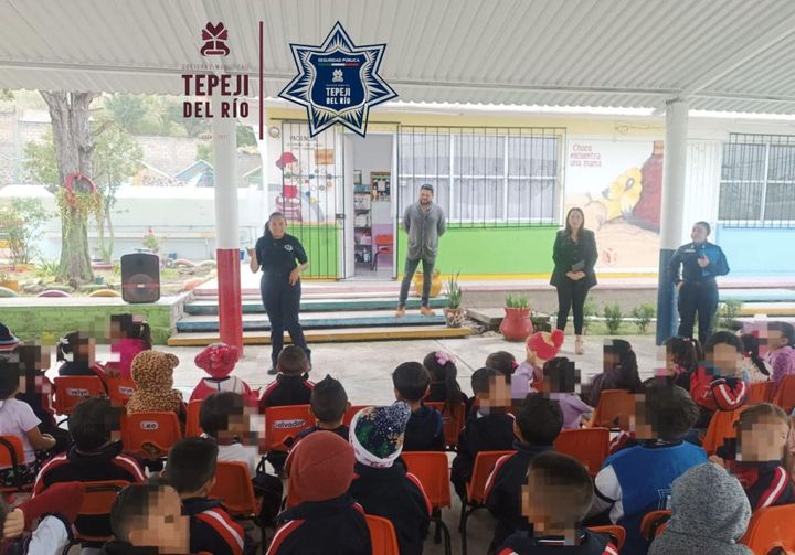 La Dirección de Prevención del delito asistió al Preescolar Primero de mayo de la colonia San Mateo.