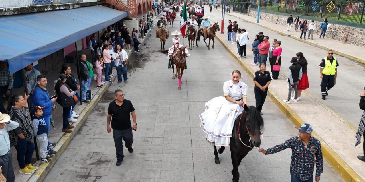 Tepeji del Río, celebra el 214 Aniversario del Inicio de la Independencia de México, con desfile cívico y acto cultural