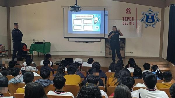 Imparten pláticas de prevención a alumnos de la Técnica 12 en Tepeji