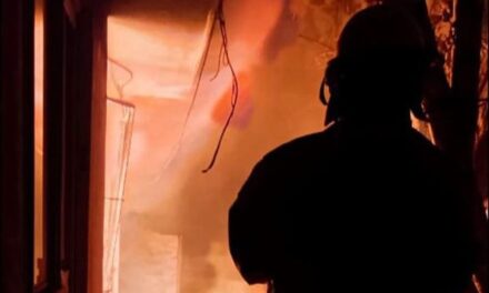 Bomberos de Tepeji sofocan incendio registrado en una vivienda