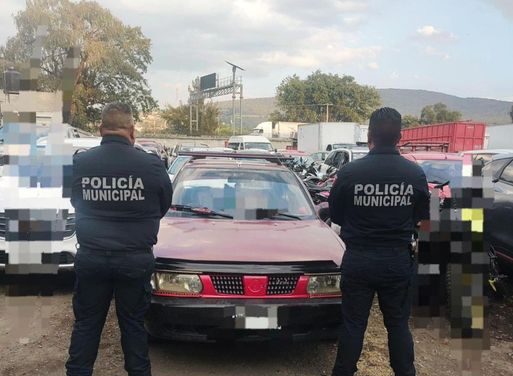 Policías de Tepeji del Río, ecuperan vehículo con reporte de robo