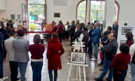 Inauguran la exposición fotográfica “Mi Biblioteca a través de la Historia”