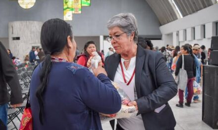 Entregan despensas en Tula de Allende