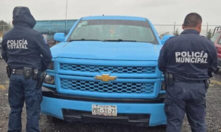 Aseguran camioneta con hidrocarburo en Tepeji del Río, hay un detenido