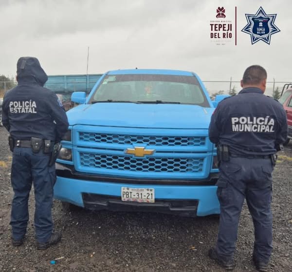 Aseguran camioneta con hidrocarburo en Tepeji del Río, hay un detenido