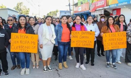 Yocelyn Tovar encabeza caminata «Por una Vida Libre de Voilencia»