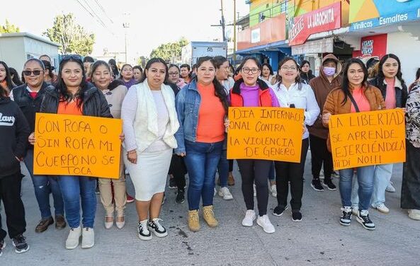 Yocelyn Tovar encabeza caminata «Por una Vida Libre de Voilencia»