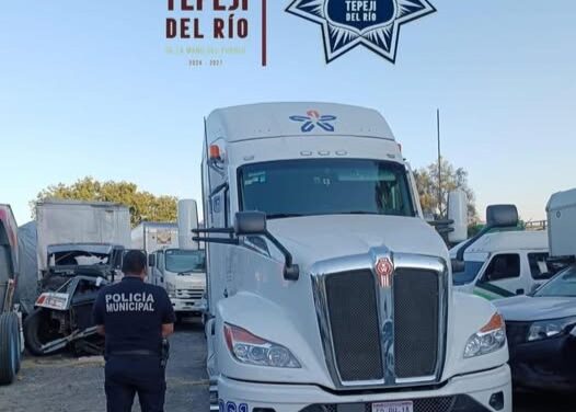 Elementos de Seguridad Pública de Tepeji recupera unidad con reporte de robo