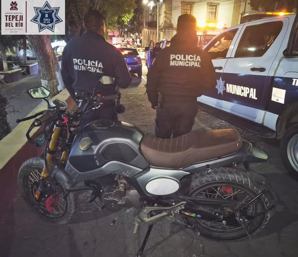 Aseguran motocicleta con reporte de robo en Tepeji del Río