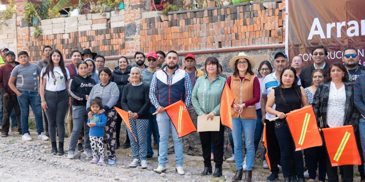 Gobierno municipal Inicia la construcción de pavimento hidráulico en Santiago Tlautla