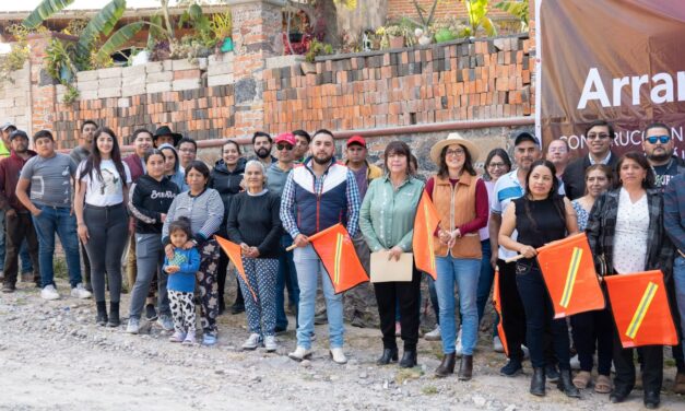 Gobierno municipal Inicia la construcción de pavimento hidráulico en Santiago Tlautla