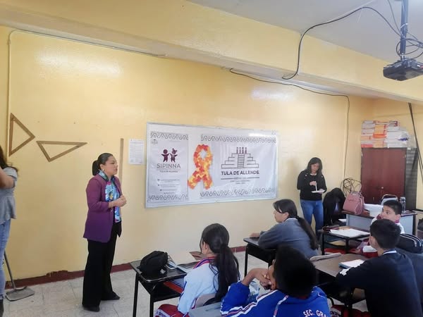 Imparten pláticas y talleres para erradicar la violencia hacia las mujeres en escuelas de Tula de Allende