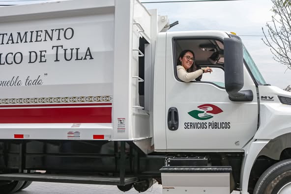 Entrega de Parque Vehicular para Servicios Públicos y Protección Civil de Atotonilco de Tula