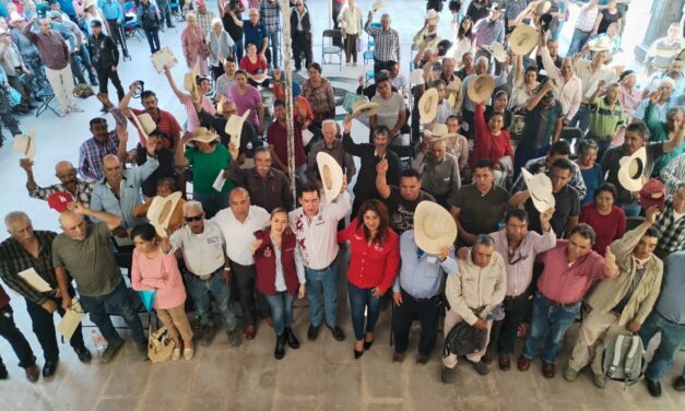 Entregan apoyos del programa Apoyo Catastrófico 2023-2024 en beneficio de productores del campo