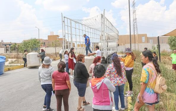 Avances en el bienestar de las familias atotonilquenses: Entrega de programas de apoyo social.