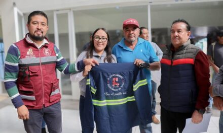 E𝗻𝘁𝗿𝗲𝗴𝗮n 𝘂𝗻𝗶𝗳𝗼𝗿𝗺𝗲𝘀 𝗮𝗹 𝗽𝗲𝗿𝘀𝗼𝗻𝗮𝗹 𝗱𝗲 𝗦𝗲𝗿𝘃𝗶𝗰𝗶𝗼𝘀 𝗣𝘂́𝗯𝗹𝗶𝗰𝗼𝘀 𝘆 𝗢𝗯𝗿𝗮𝘀 𝗣𝘂́𝗯𝗹𝗶𝗰𝗮𝘀 de Atotonilco de Tula