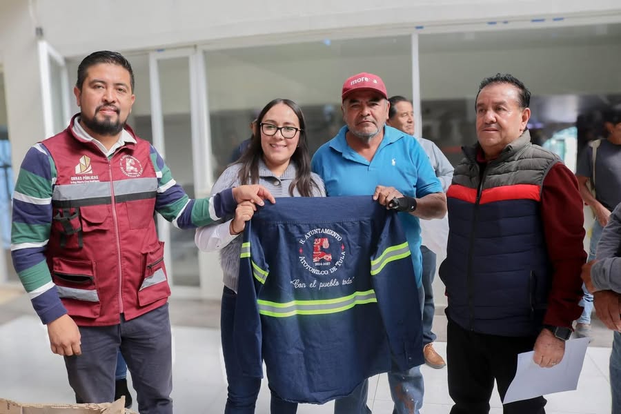 E𝗻𝘁𝗿𝗲𝗴𝗮n 𝘂𝗻𝗶𝗳𝗼𝗿𝗺𝗲𝘀 𝗮𝗹 𝗽𝗲𝗿𝘀𝗼𝗻𝗮𝗹 𝗱𝗲 𝗦𝗲𝗿𝘃𝗶𝗰𝗶𝗼𝘀 𝗣𝘂́𝗯𝗹𝗶𝗰𝗼𝘀 𝘆 𝗢𝗯𝗿𝗮𝘀 𝗣𝘂́𝗯𝗹𝗶𝗰𝗮𝘀 de Atotonilco de Tula