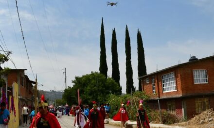 Vía Crucis en tiempo de drones.