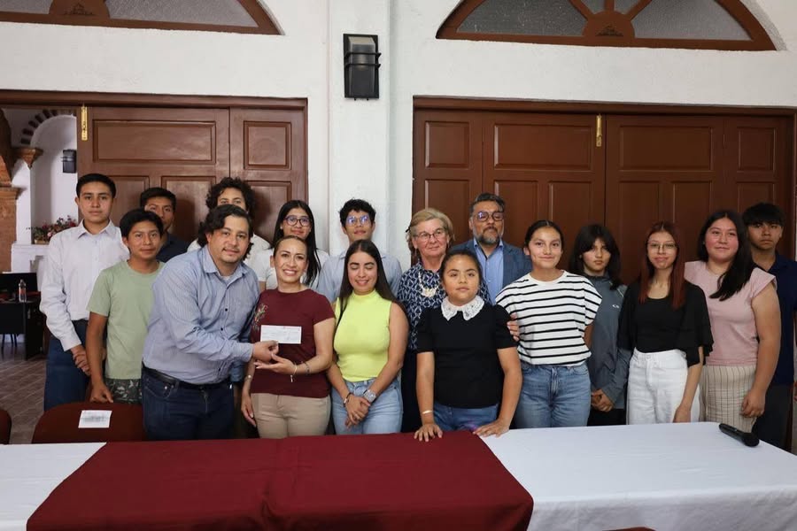 Alcaldesa entrega apoyo a la Orquesta Sinfónica Juvenil de Tepeji del Río