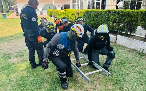 Capacitación continua para elementos de Protección Civil y Bomberos de Atotonilco de Tula