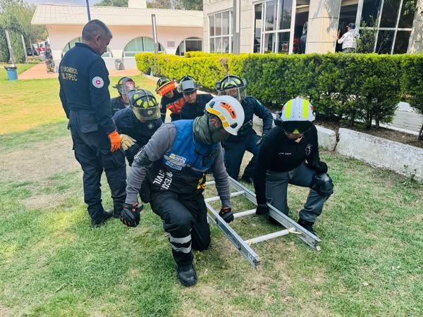 Capacitación continua para elementos de Protección Civil y Bomberos de Atotonilco de Tula