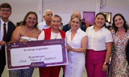 TANIA VALDEZ CELEBRA A MÁS DE MIL 500 MAESTROS EN TEPEJI CON GRAN FESTEJO Y RIFAS