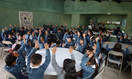 Entrega de equipamiento para comedor escolar en San José Piedra Gorda, con el respaldo del gobierno municipal
