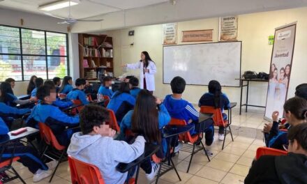 Imparten taller ¿Consumes drogas o las drogas te consumen a ti?”, en escuelas de Tepeji del Río