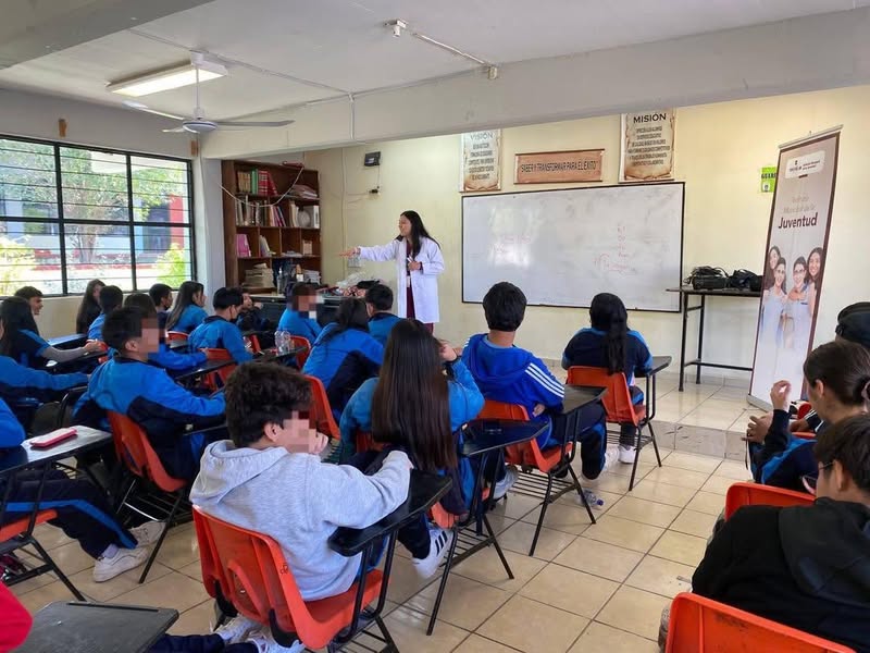 Imparten taller ¿Consumes drogas o las drogas te consumen a ti?”, en escuelas de Tepeji del Río