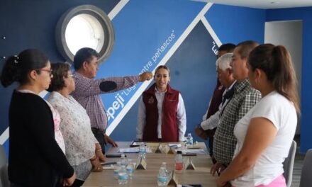 Tania Valdez Cuéllar toma protesta a Sabino García Jasso como Director de la CAAMTROH