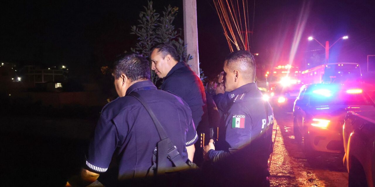 Esta noche el presidente municipal Cristhian Martínez, realizó un recorrido como medida preventiva en puntos claves del Río Tula