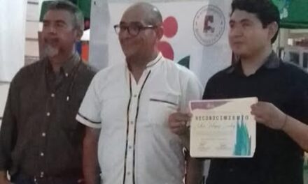 Presentan al 𝗮𝗿𝘁𝗶𝘀𝘁𝗮 𝘃𝗶𝘀𝘂𝗮𝗹 𝗨𝗹𝗶𝘀𝗲𝘀 𝗥𝗼𝗱𝗿𝗶́𝗴𝘂𝗲𝘇 en Atotonilco de Tula