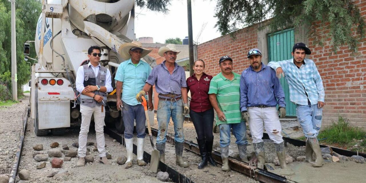 Gobierno Municipal de Tepeji del Río Entrega Concreto para Mejora de Infraestructura Vial en San Buenaventura